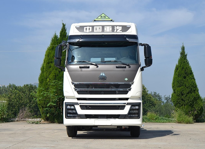 Sinotruk HOWO Heavy Truck tractor truck TH7 6×4 540HP